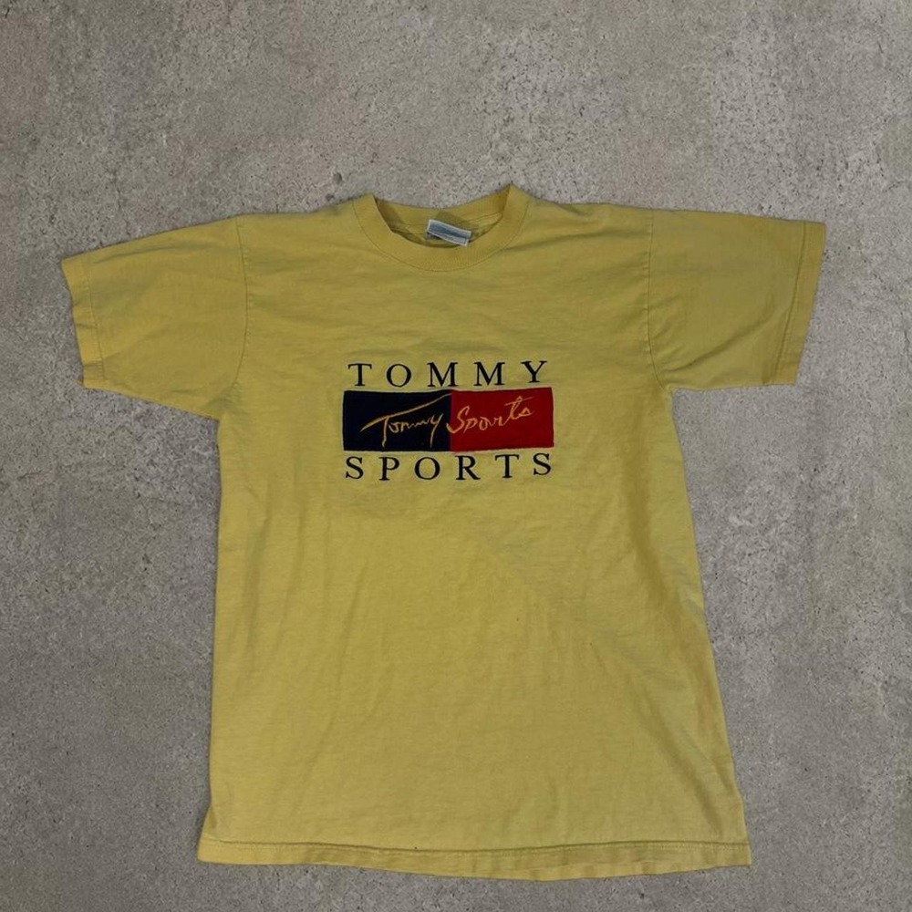 Vintage Tommy Hilfiger Tommy Sports Graphic Tee Yellow Medium